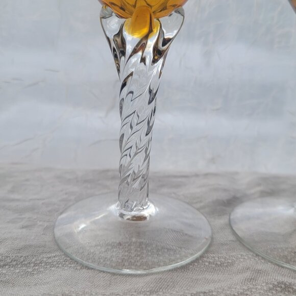 Set Of 2 Amber & Clear Twisted Stem Wine Glasses - Picture 4 of 5